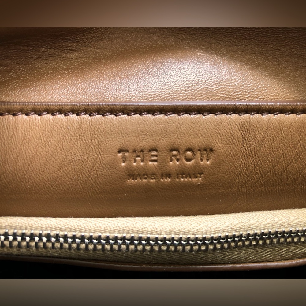 The row, - Picture 2 of 7